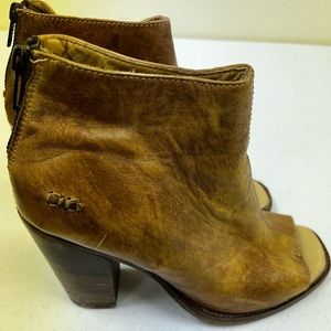 Bedstu open toe ankle booties size 8